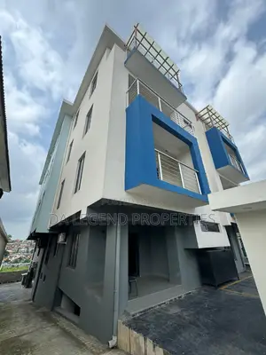 5bdrm Duplex in Lekki for sale