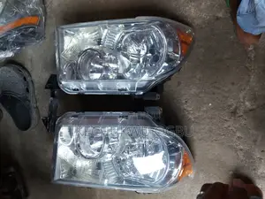 Headlamp Toyota Tundra 2008 Model