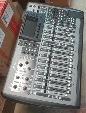 Behringer X32 Mixer
