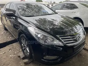 Photo - Hyundai Grandeur 2.2 CRDi 2012 Black