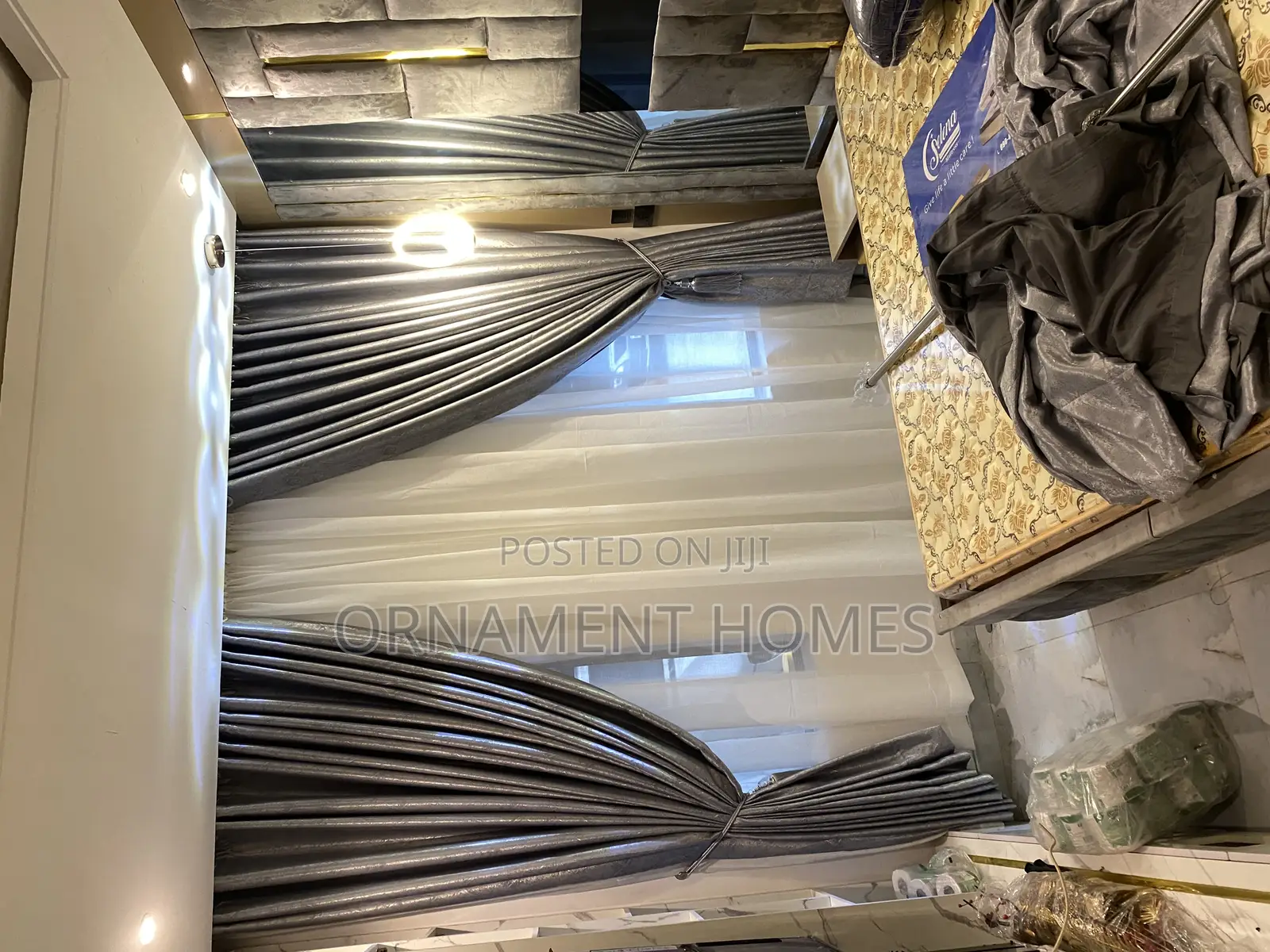 Elegant Turkey Curtain