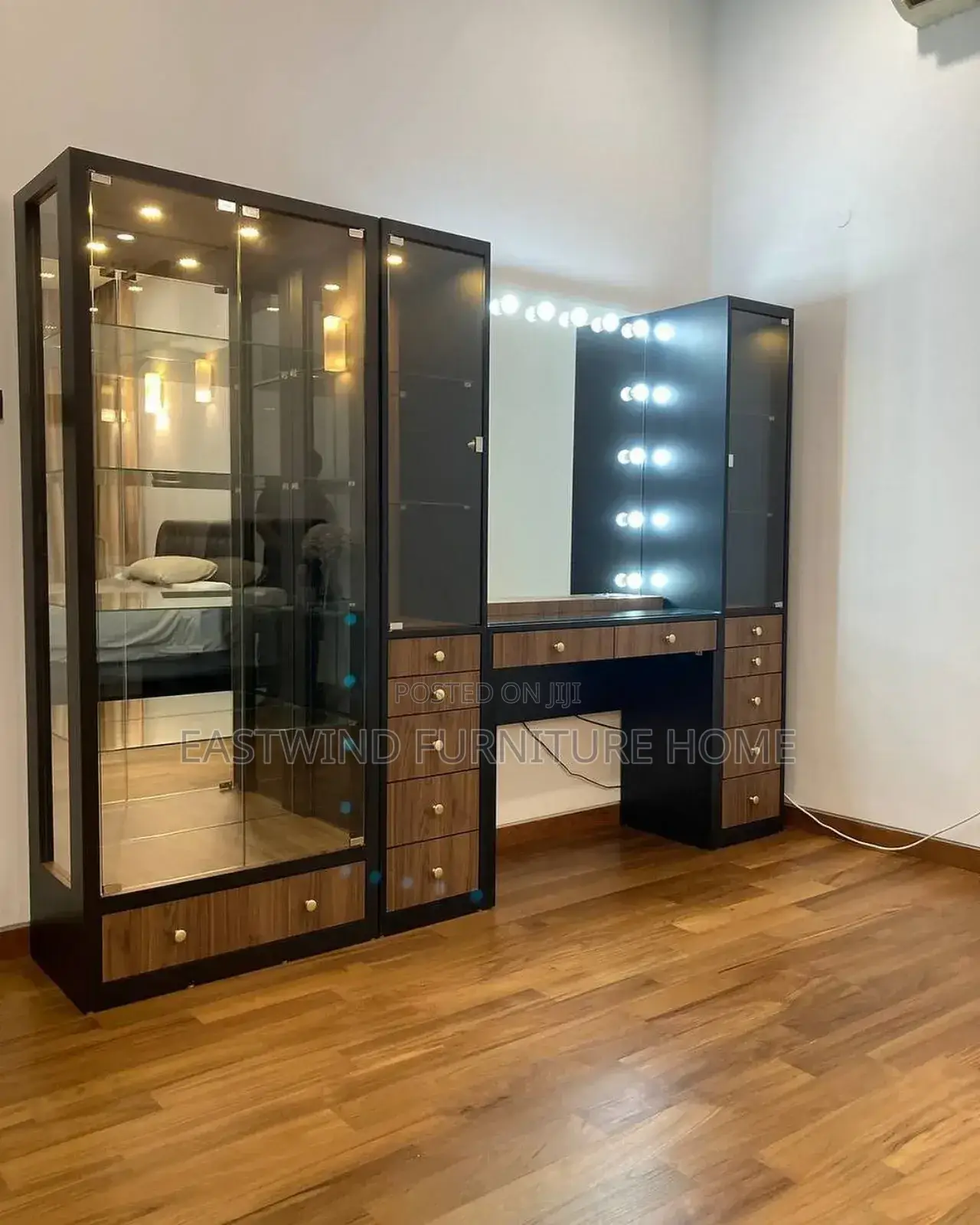 Classic Dressing Mirror