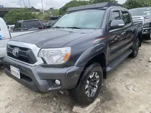Toyota Tacoma 2015 Gray