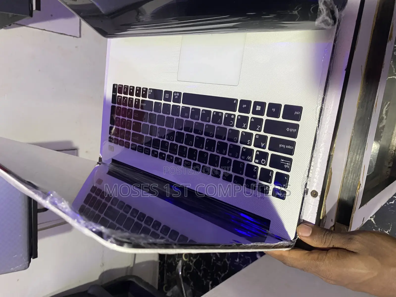 New Laptop Asus 4GB Intel HDD 500GB