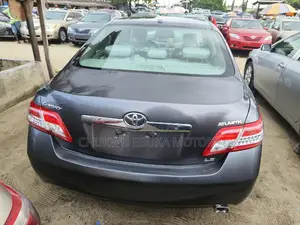 Toyota Camry 2010 Gray