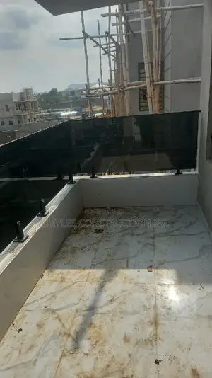 Super Grey Grass Balcony
