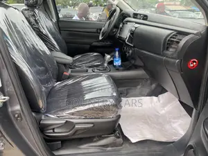 Toyota Hilux 2021 Gray