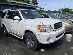 Toyota Sequoia 2004 White