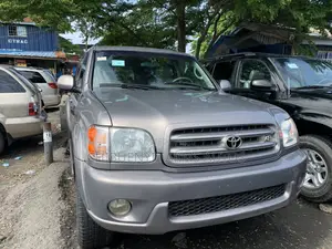 Toyota Sequoia 2004 Teal