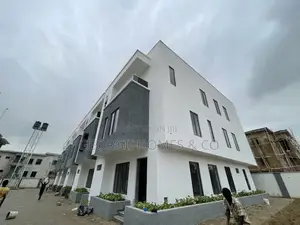 4bdrm Townhouse/Terrace in Jahi for sale