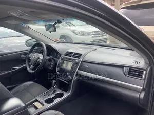 Toyota Camry SE 4dr Sedan (2.5L 4cyl 6A) 2016 Black