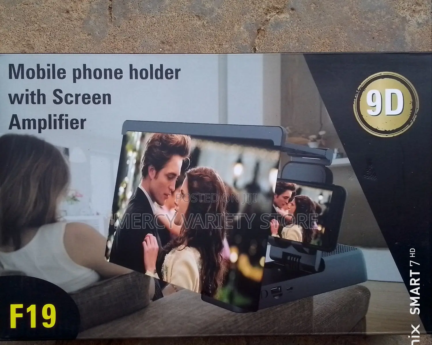 Phone Holder With Sreen Amplifier and Bluetooth Speaker