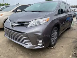 Toyota Sienna 2019 Gray