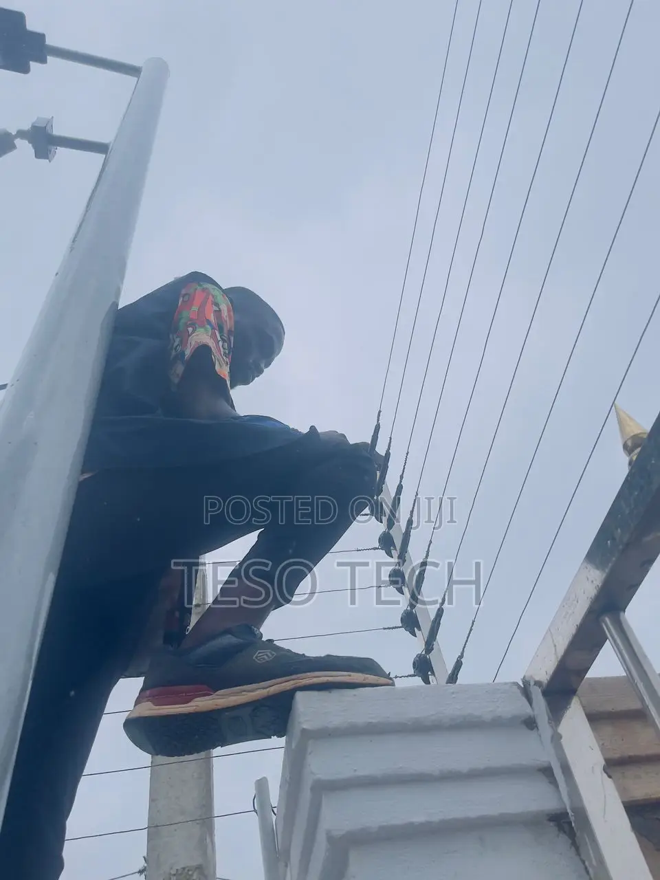 A Very High Voltage Electric Fencing