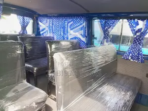 Toyota HiAce 2004 Blue