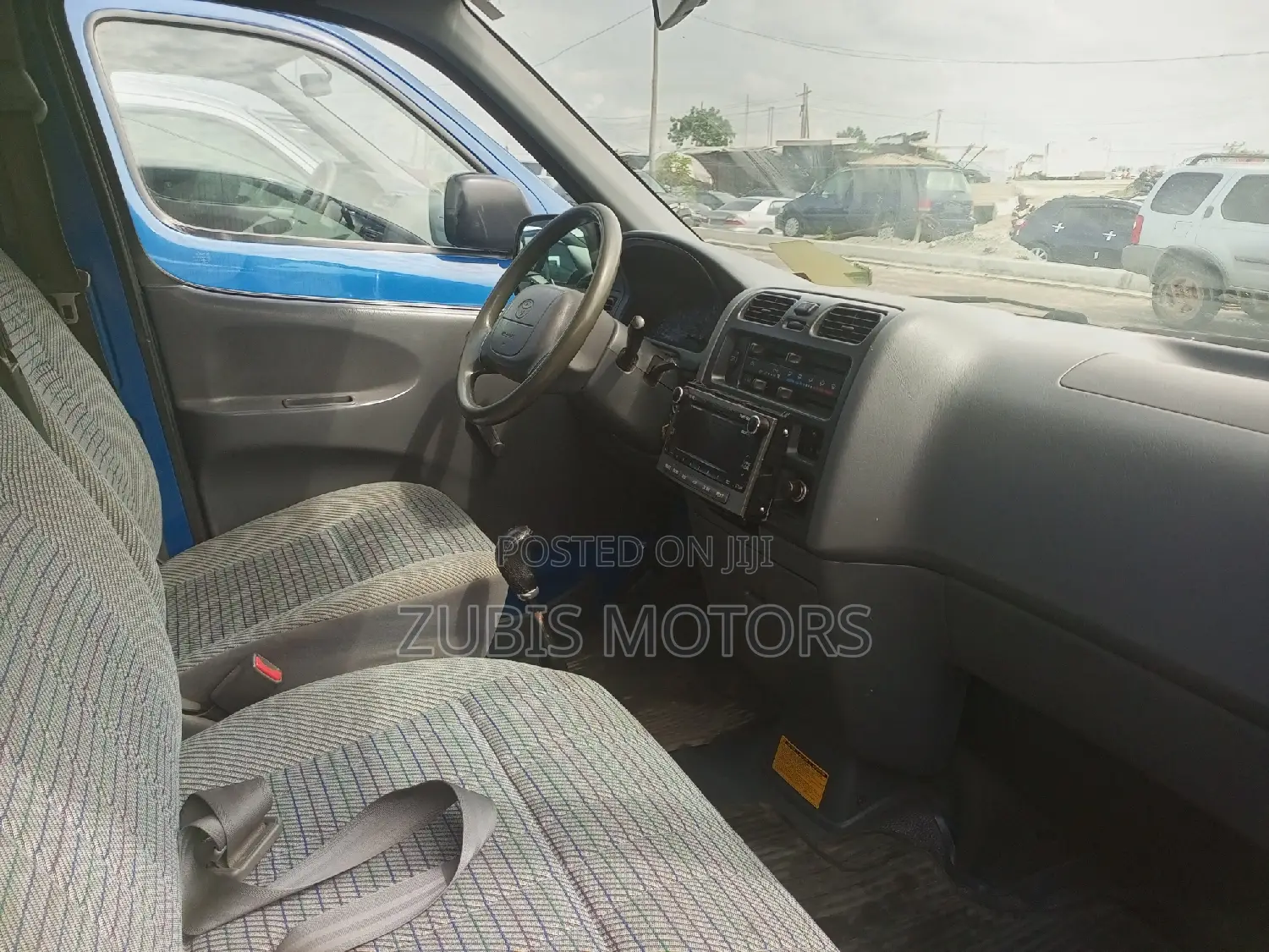 Toyota HiAce 2004 Blue