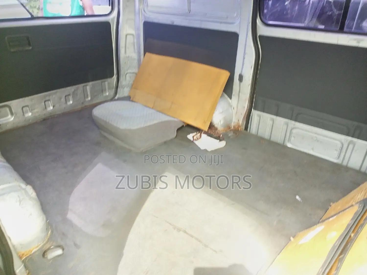 Toyota HiAce 2004 Silver
