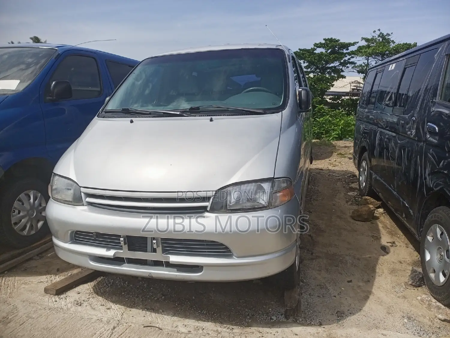 Toyota HiAce 2004 Silver