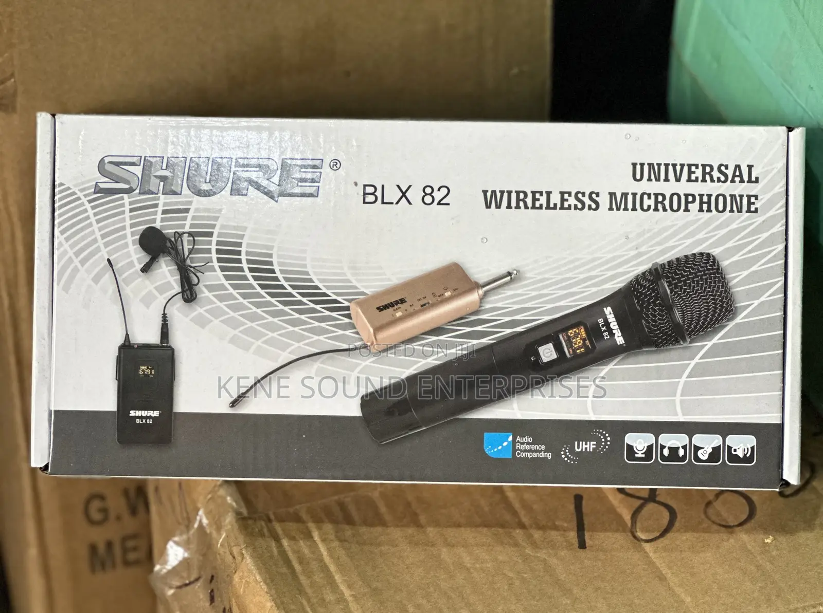 SHURE BLX82 Wireless Microphone 