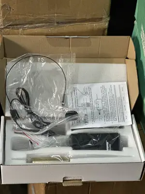 SHURE BLX82 Wireless Microphone 