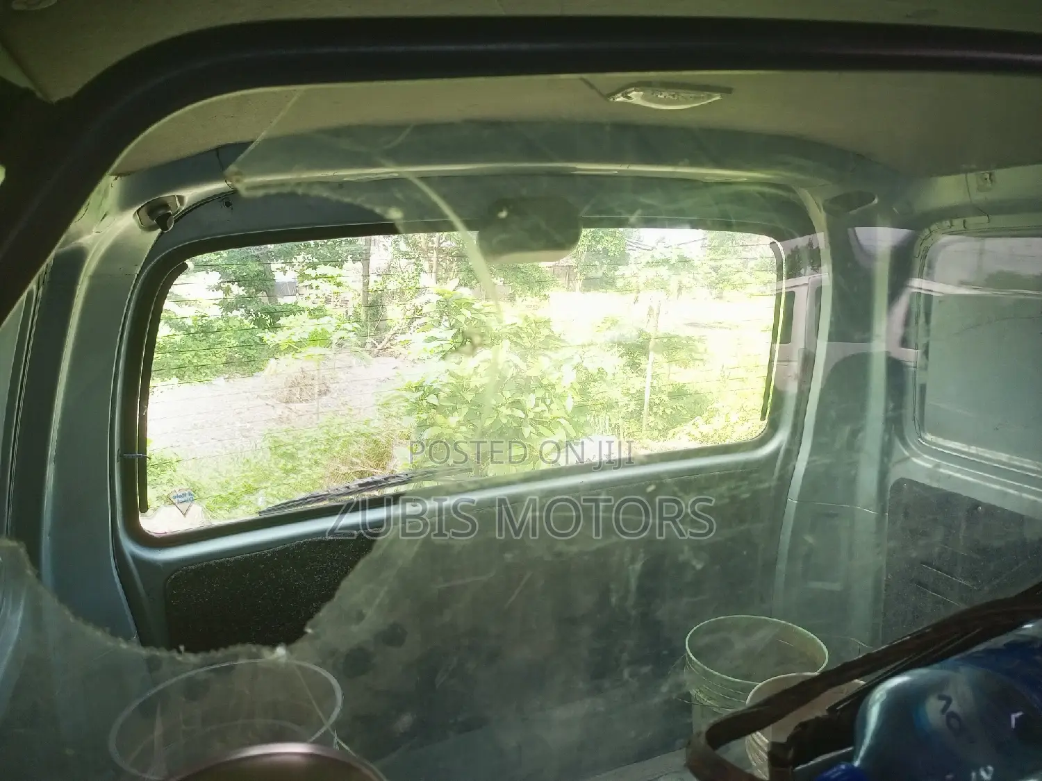 Toyota HiAce 2000 Green