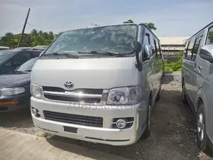 Toyota HiAce 2010 Silver