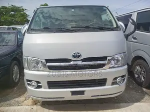 Toyota HiAce 2010 Silver