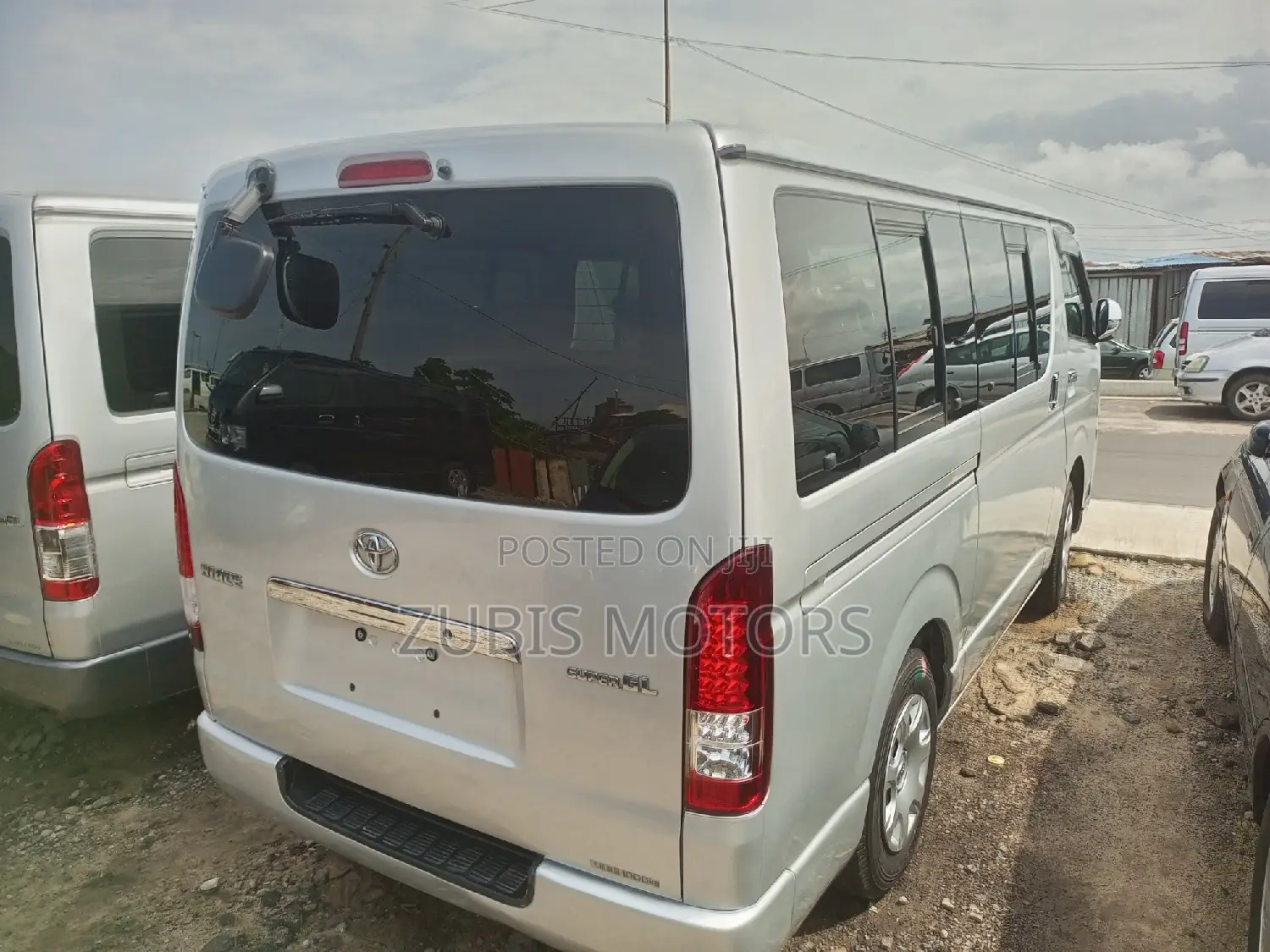 Toyota HiAce 2010 Silver