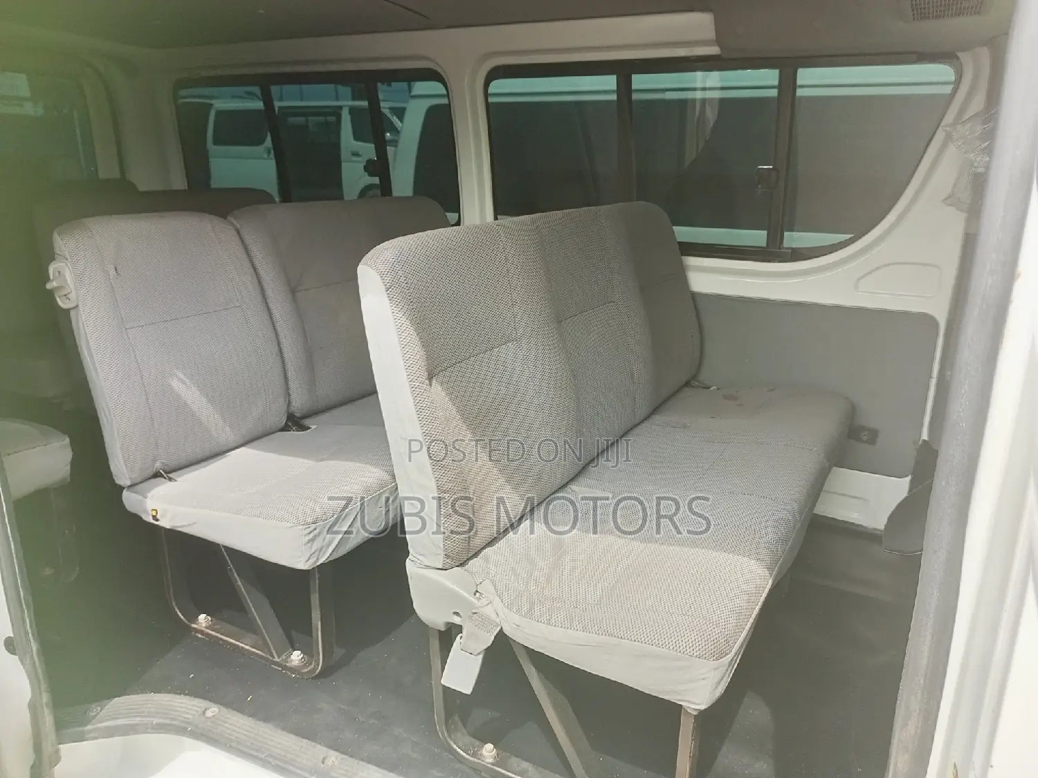 Toyota HiAce 2010 White
