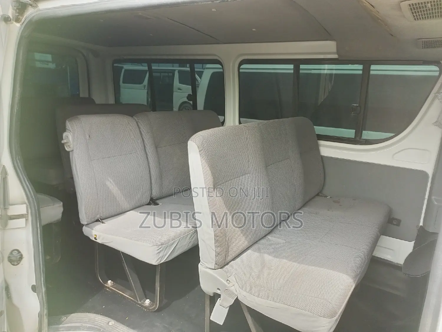Toyota HiAce 2010 White
