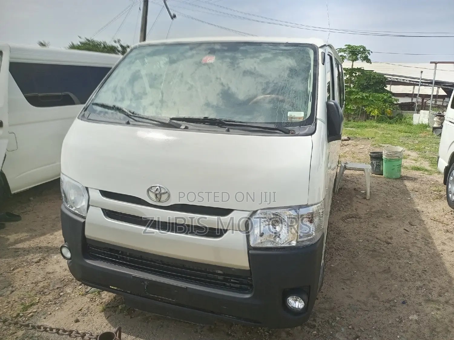 Toyota HiAce 2010 White