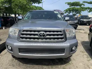 Toyota Sequoia 2013 Silver