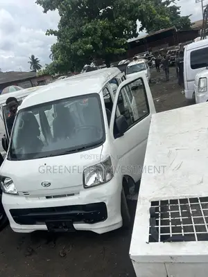 Daihatsu Hijet 2012 White