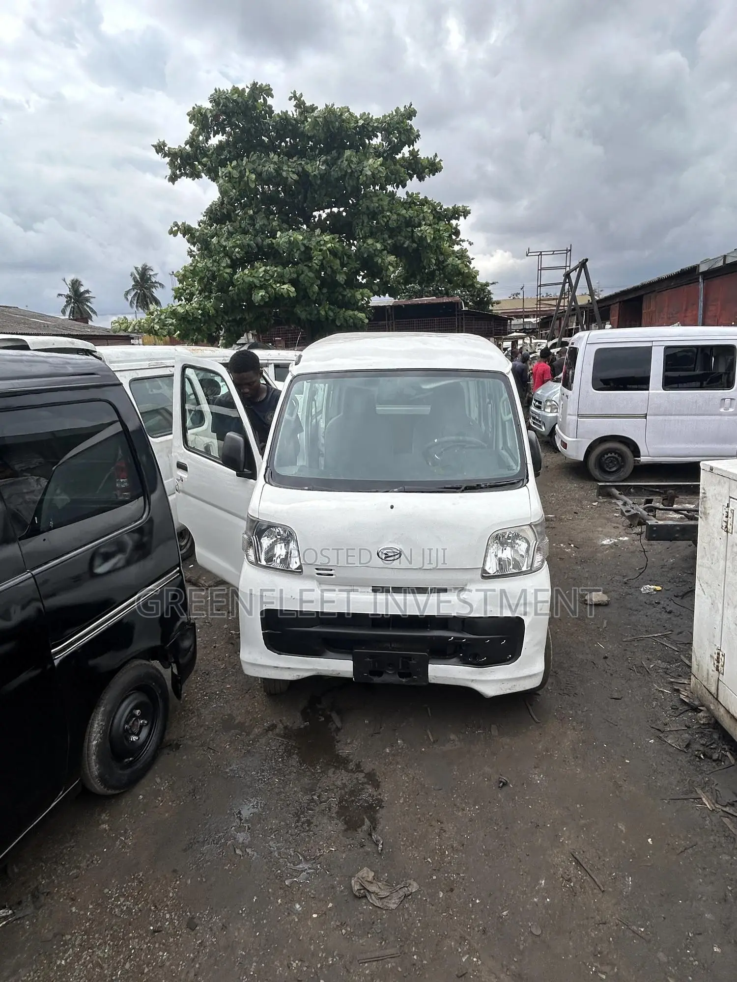 Daihatsu Hijet 2012 White