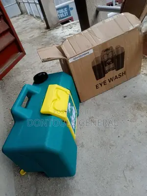 9 Gallon Haw 7501 Portable Gravity Emergency Eyewash