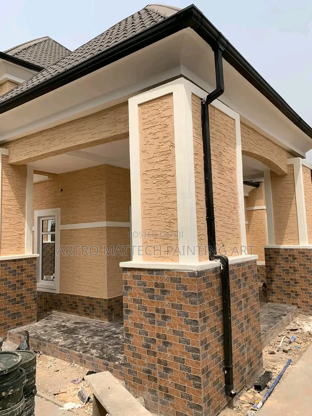 Gravitex Paint Application _Thick, Decorative N Durable.