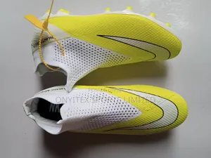 Original Nike Phantom Boots