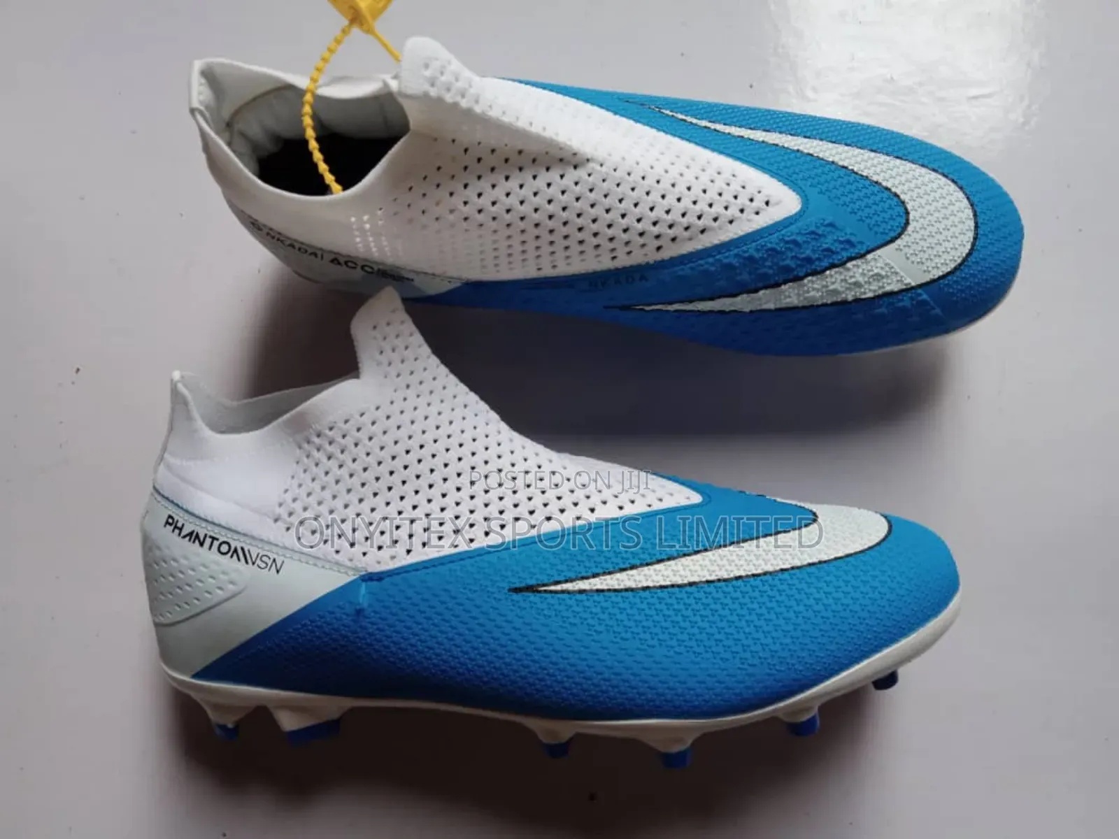 Original Nike Phantom Boots