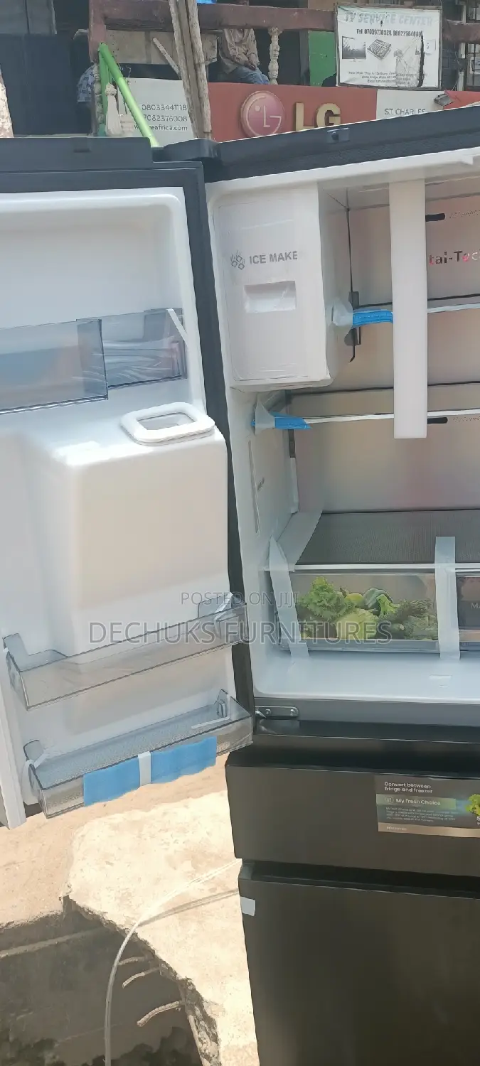 >>Hisense Inverter (4 Doors/Bottom Freezer) Ice Cube Maker<<