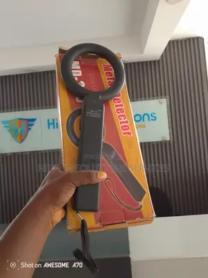 Photo - Metal Detector Wand
