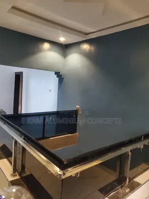 Sitting Room Glass Bancoly