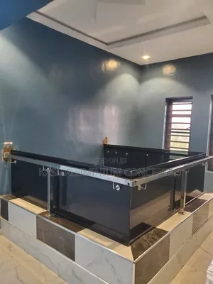 Sitting Room Glass Bancoly