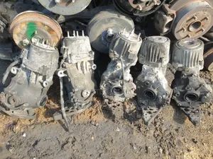 Back Axle for Venza and 2005, 2008 and 2012.