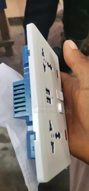 13amps Double Socket USB Port