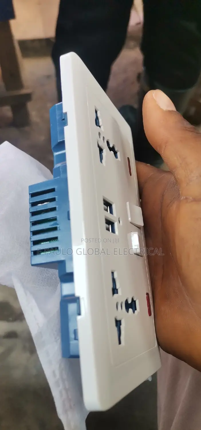 13amps Double Socket USB Port