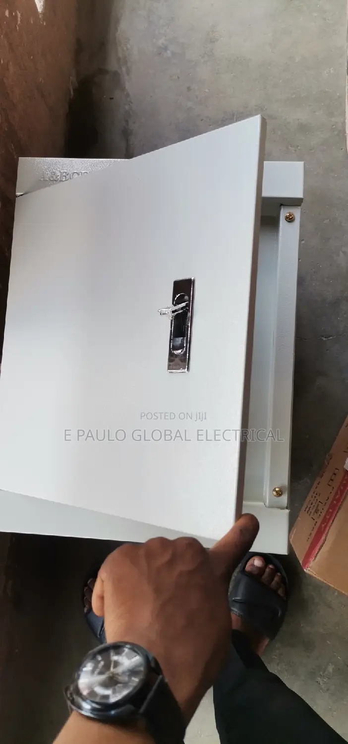 12fuse Distribution Board