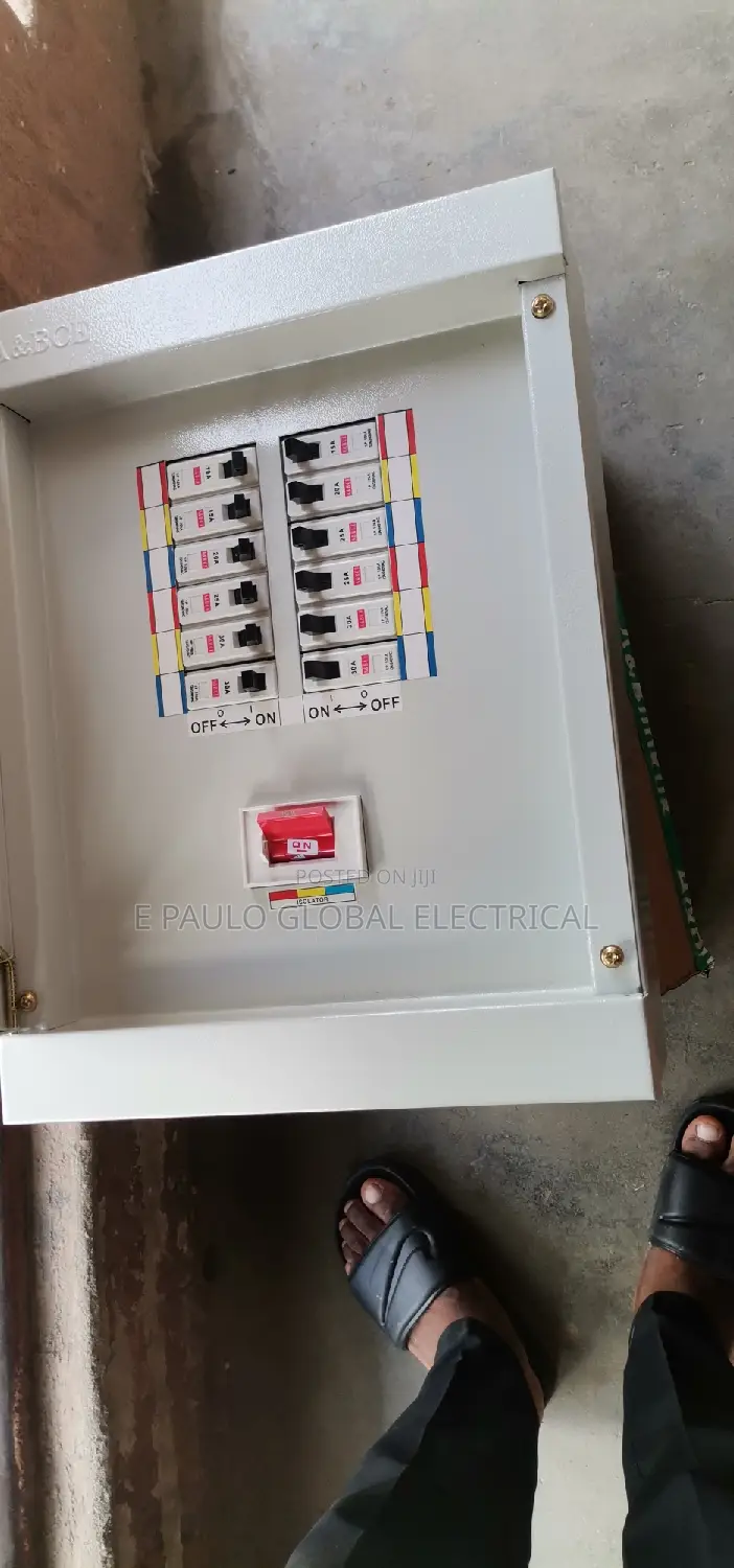 12fuse Distribution Board
