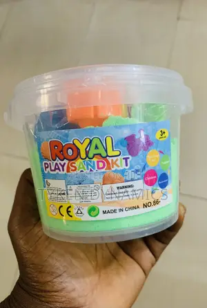 Royal Play Sand Kit With Cutters- 200G