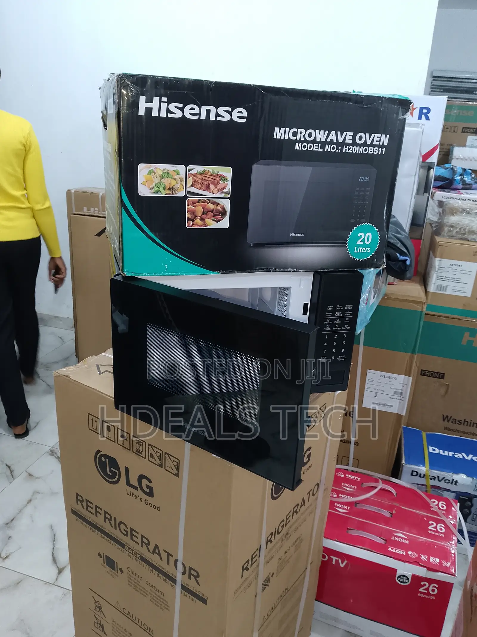 Hisense Microwave Oven 20L Black Digital 