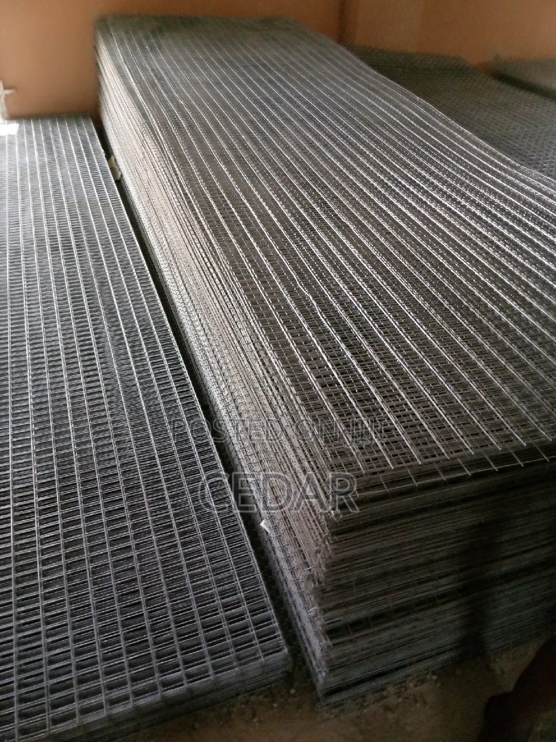 2/4 Panel Marsh Wire With Pole